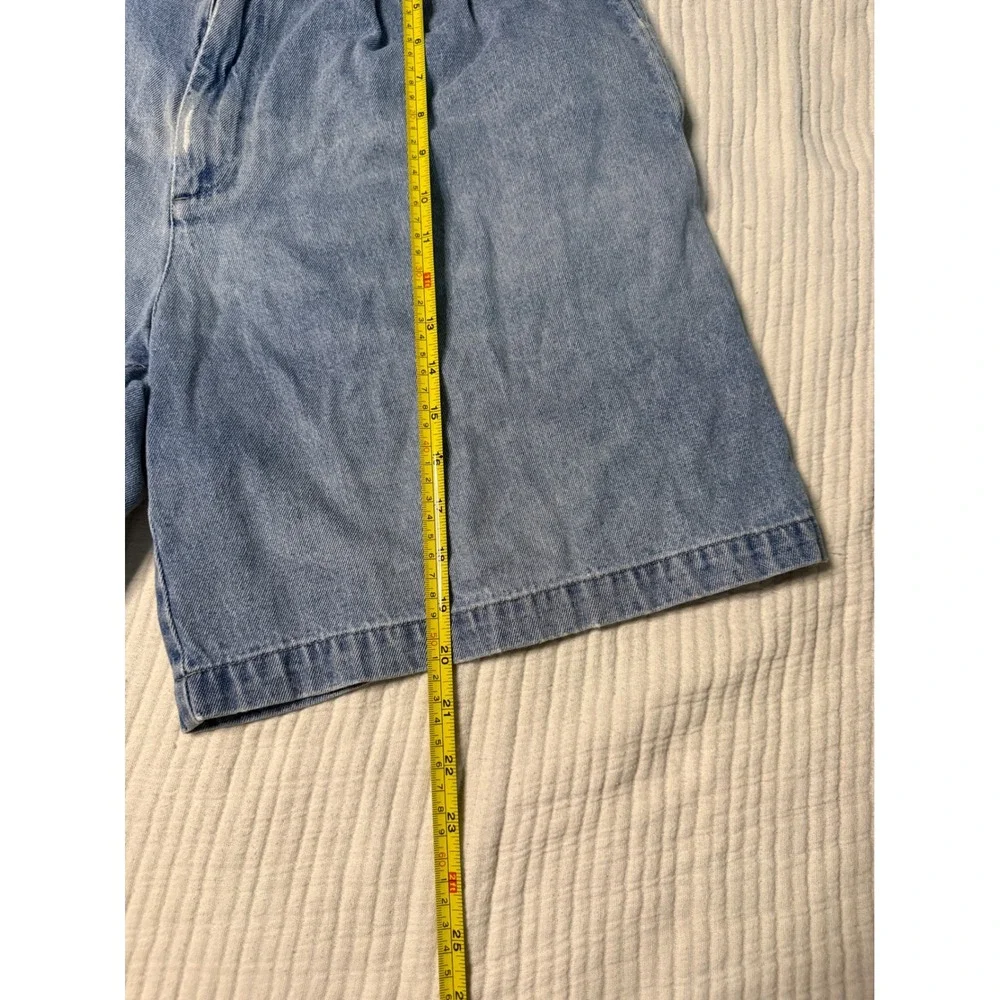 Saddlebred Vintage Denim Light Wash Pleated Front Relaxed Fit Short Size 36